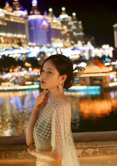 两个人看的片在线_HD高清电影在线