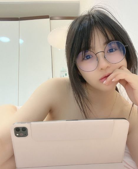 不卡的国产成人av_1080在线观看完整版
