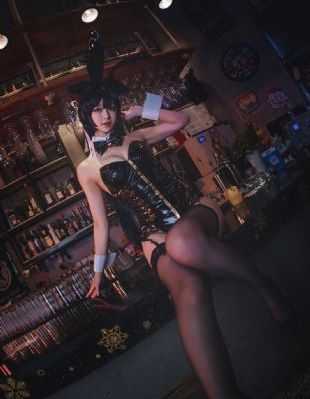 欧美风衣女英伦_BD英语高清在线
